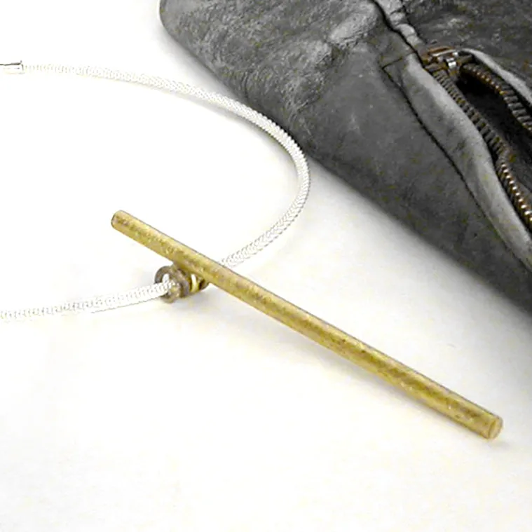Bar Neckwire in lemon yellow brass finish
